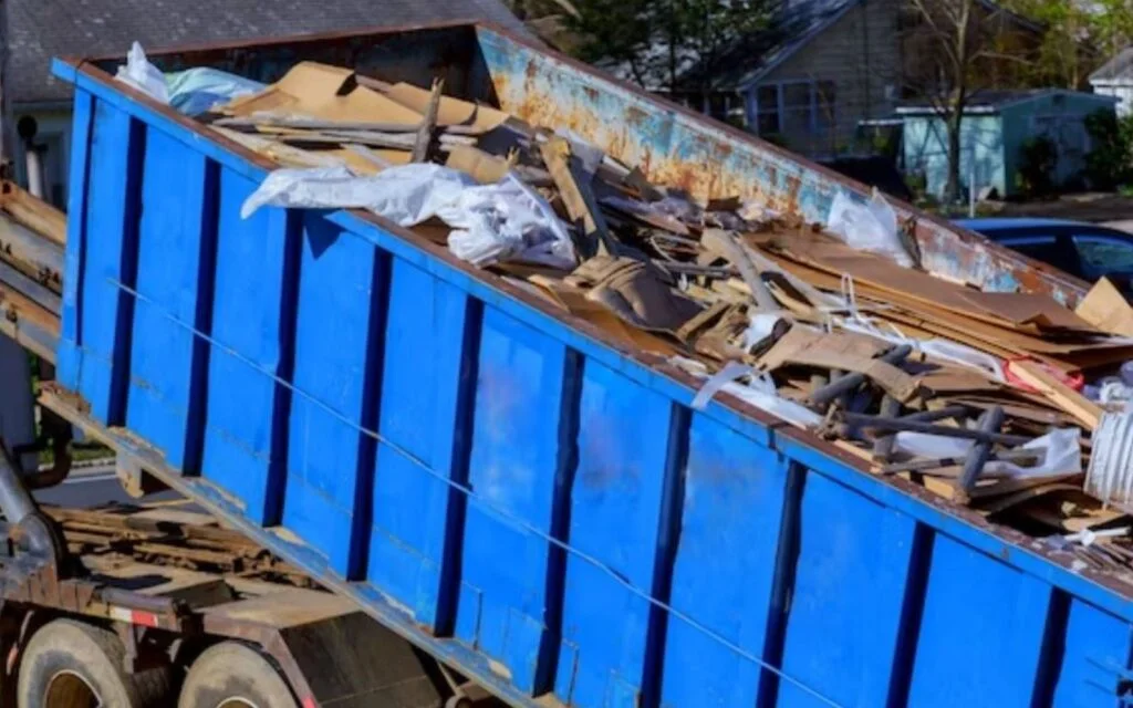 Commercial Junk Removal - image